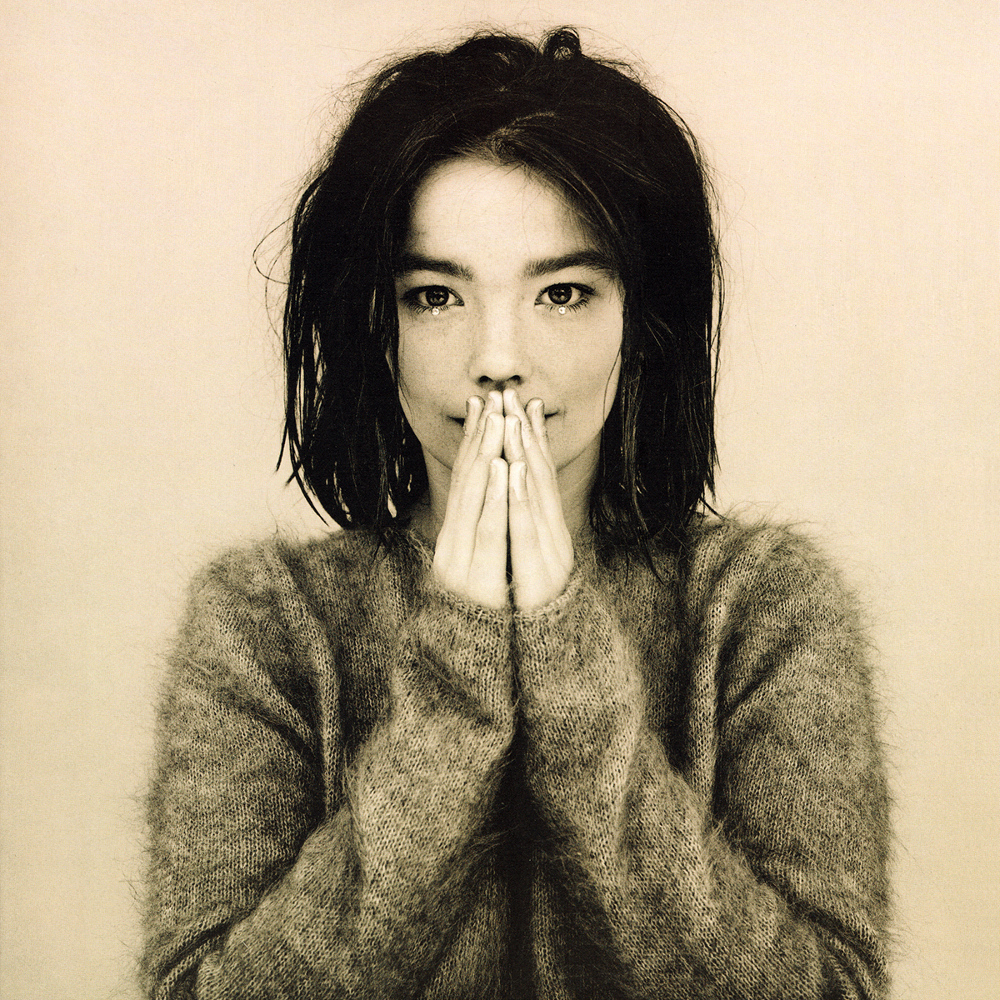 You are currently viewing Björk: neste dia em 1993 “Debut” era lançado