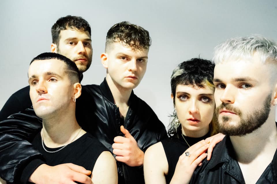 Grupo Industrial/EBM escocês VLURE faz estreia furiosa com o single “Shattered Faith”