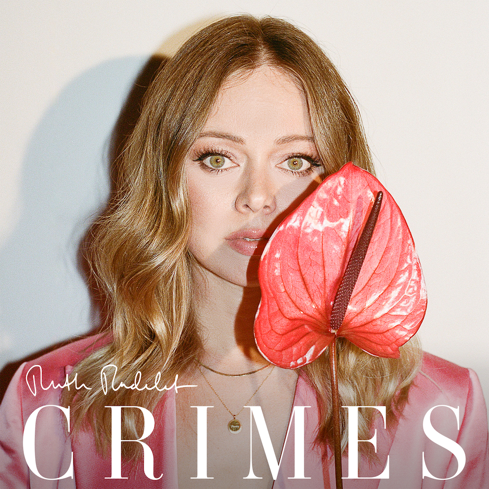 You are currently viewing Ruth Radelet (ex-Chromatics) estreia voo solo com o single “Crimes”