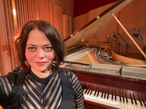 Read more about the article Marilou Nézeys volta com nova peça para piano, “NOE”